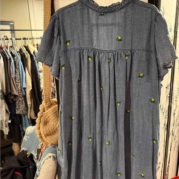 Embroidered lemon denim dress jane and delancey, 3x - Picture 3 of 3